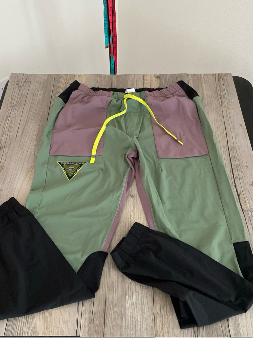 Fabletics The One Joggers Outdoor Active Men’s Performance ColorBlock Large
